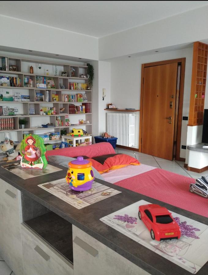 Modern Apartment Halfway Between Milan And Como Cogliate Exterior photo